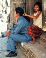Angkor - chrám Bajon - strážkyně