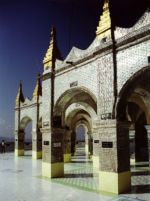 Palác na vrcholu Mandalayské hory