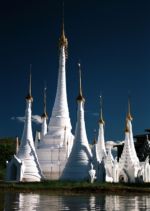 Stupy na Inle