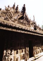 Zlatý palác - celý ze dřeva