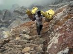 Těžba síry na Kawah Ijen 1