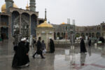 Nádvoří mešity ve městě Qom Nádvoří mešity ve městě Qom
