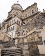 Kostel ve skále u vesničky Biblián 1 Kostel ve skále u vesničky Biblián 1
